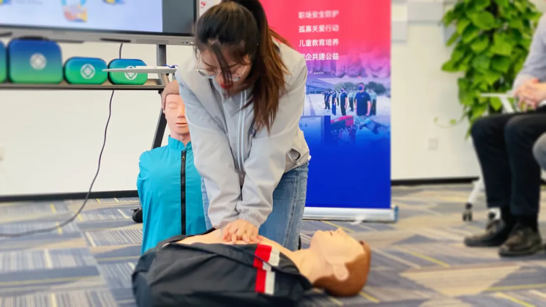 年度公益奖 | 穿越五年、数万小时的旅程 年度公益奖 | 穿越五年、数万小时的旅程