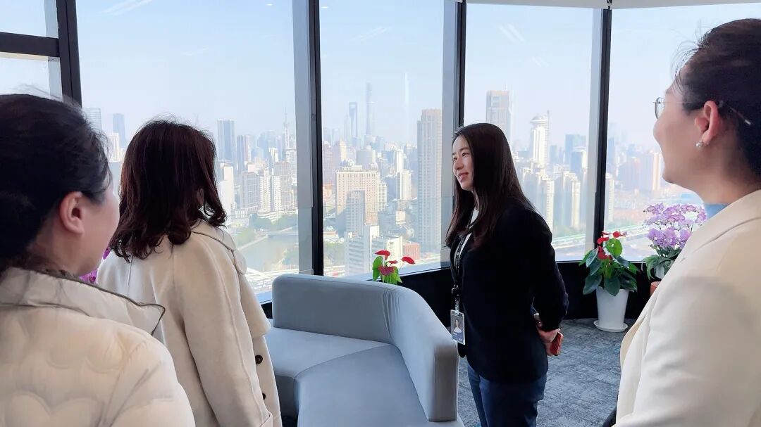 NEW | 人社局领导莅临云锐科技参访指导 NEW | 人社局领导莅临云锐科技参访指导