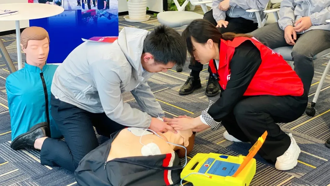 年度公益奖 | 穿越五年、数万小时的旅程 年度公益奖 | 穿越五年、数万小时的旅程