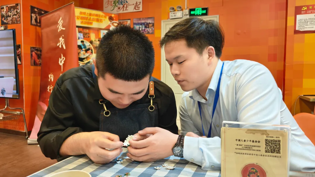 年度公益奖 | 穿越五年、数万小时的旅程 年度公益奖 | 穿越五年、数万小时的旅程